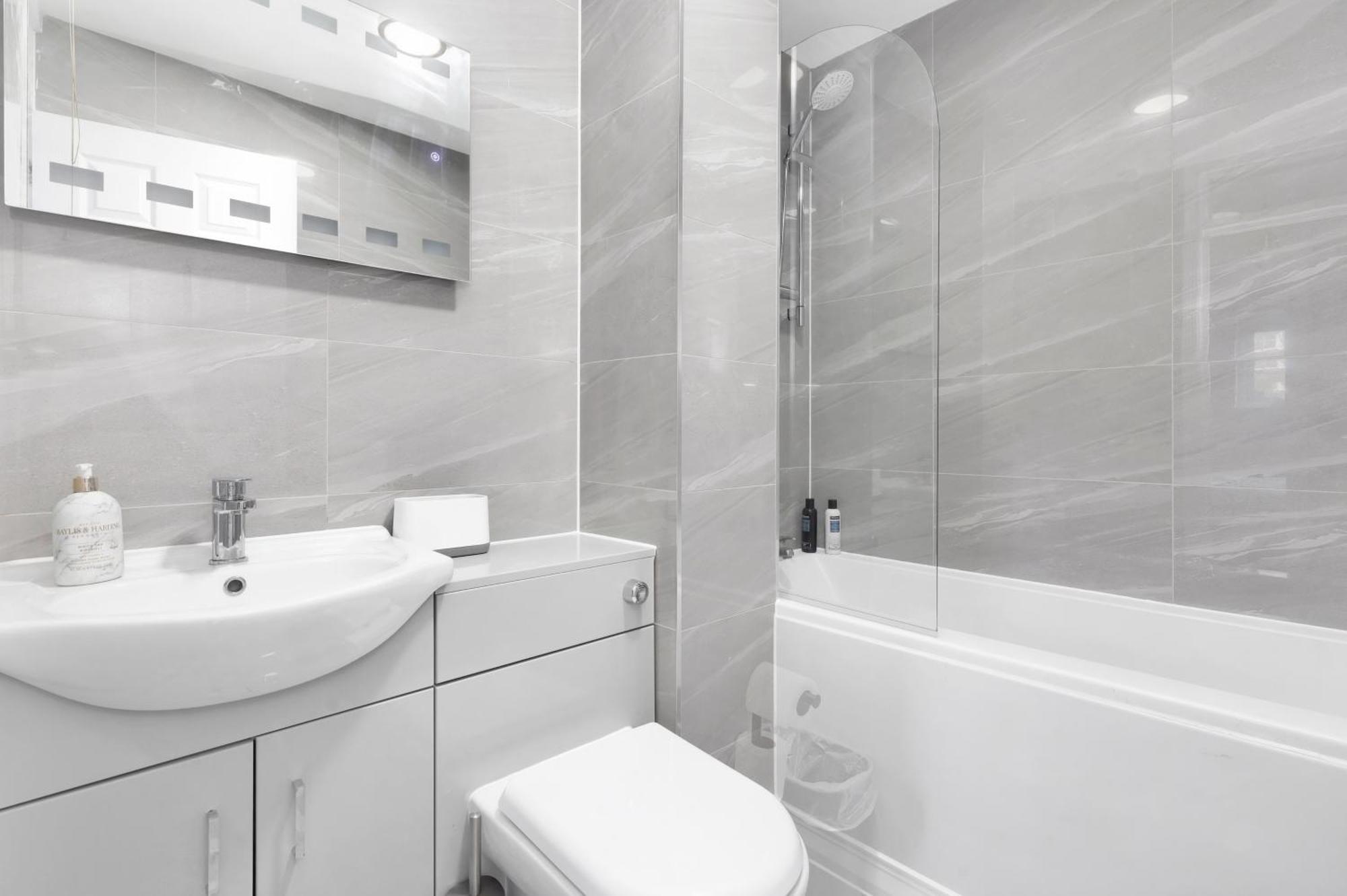 Waterside 4 Bed Apartment Londres Exterior foto
